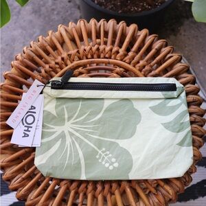 Aloha Collection Big Island Green Small Pouch